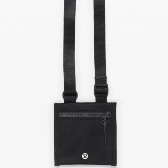 LULULEMON Black Ever Ready crossbody wallet. - Picture 1 of 9